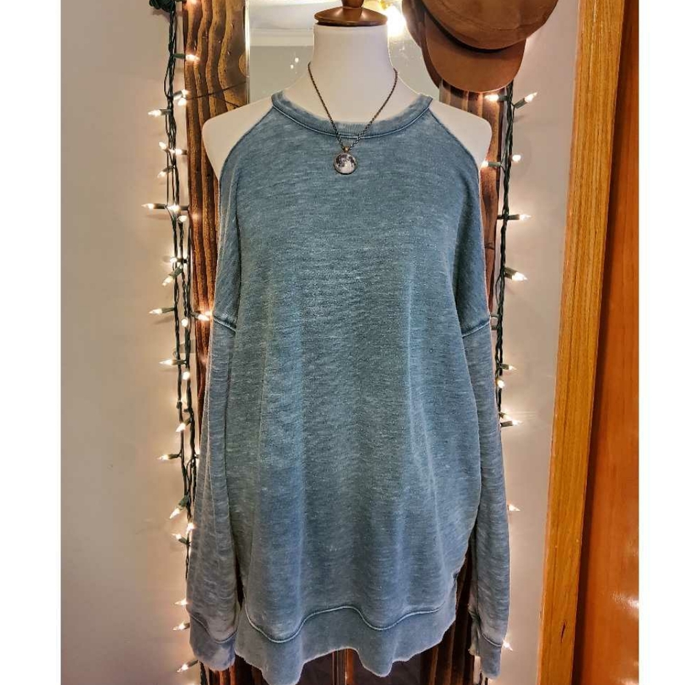 AEO blue sweatshirt size large